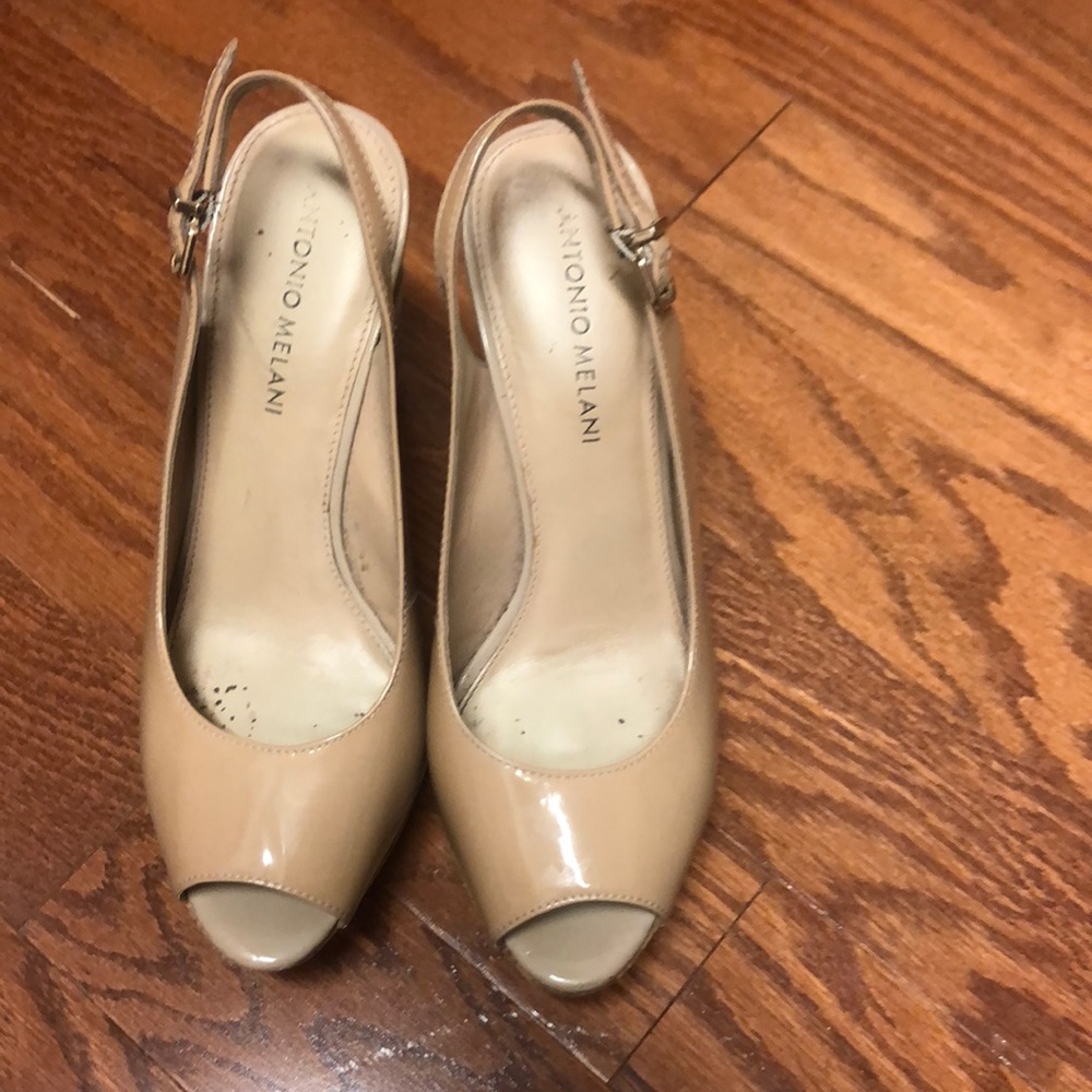 Antonio Melani wedges size 7 nude color